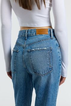 Kate Jean Classic Cutoff Jeans With Pockets, Back Pocket Design, Blue Bra, Recycled Denim, Modern Fit, Pocket Design, Straight Leg, Coin, Bra