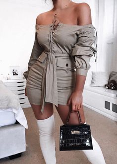 Tan Vibes, Puffer Coat With Fur, Gold Mine, Casual Outfit Inspiration, Shirt Casual Style, Code Black, Autumn Outfit, Everyday Dresses, Street Style Looks