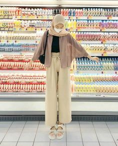 Kulot Outfit, Outfit Kulot, Ootd Korean Style Hijab, Style Hijab Casual, Korean Style Hijab, Ootd Hijab Style, Ootd Korean Style, Fesyen Islam, Outer Cardigan