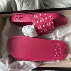 Brand New!!! Never Worn Before Mcm Slides Size 35 In Women Box Included Authenticity Included!! Open To Offers! Mcm Sandals, Mcm Slides, Pink Mcm, Mcm Shoes, Mcm Belt, Pink Slides, White Slides, Women Slides, Senior Picture Outfits