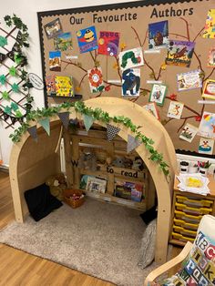 a room with an arch and bookshelves on the wall in front of it