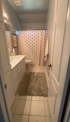 Today we are transforming a hallway bathroom with the Power of Paint ONLY! Diy Painted Tile Floor, Painted Tile Floors, Painted Tile Floor, Painted Bathroom Floors, Paint Tiles, Texas Interior Design, Painting Bathroom Tiles, Paint Bathroom, Paint Tile