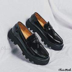 Olivia Mark - Chic Retro Leather Formal Shoes for Men Official Shoes Men, Black Loafers Men, Patent Loafers, Men Dress Shoes, Leather Formal Shoes, Dress Loafers, 3d Product, Band Tattoo, Plain Dress