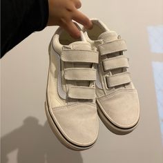 Worn Less Than A Handful Of Times, Basically Brand New. Women 6 Men’s 4.5 Velcro Vans Outfit, Velcro Vans, Vans Outfit, Velcro Shoes, Shoes Vans, Teacher Outfits, Trendy Shoes, Womens Vans, Vans Old Skool