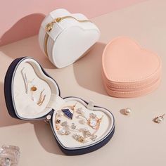 CAYENNE | Heart Shaped Portable Jewelry Box - Maison Minimalist Bridesmaid Jewelry Box, Box Creative, Necklace Storage, Travel Jewelry Organizer, Personalized Jewelry Box, Leather Jewelry Box, Travel Jewelry Box, Heart Shaped Jewelry, Earring Box