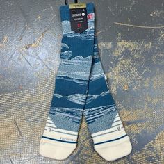 Selling A Pair Of Stance Adventure Freshtek With Infiknit Combed Cotton Crew Height Hiking Stocks In The Jimmy Chin Designed Everest Style In Blue And Cream. Mid Cushion. Boot Protection/ Wool Blend Adult Large (9-12) Msrp $30 Click Add To Bundlebelow To Receive An Offer! Combine Items And Save On Shipping! Breathable Blue Cotton Socks, Casual Blue Socks For Outdoor, Casual Blue Outdoor Socks, Blue Casual Knitted Socks, Sporty Blue Socks For Winter, Comfortable Blue Socks For Winter, Comfortable Blue Winter Socks, Cozy Knitted Blue Socks, Casual Fitted Socks For Outdoor