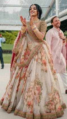 Bride Reception Dresses, Wedding Dresses Indian, Reception Outfit, Sabyasachi Lehenga, Floral Lehenga, Wedding Lehenga Designs, Indian Bride Outfits, Pink Lehenga, Indian Dresses Traditional