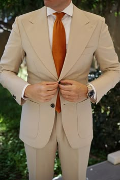 Terracotta Groomsmen Attire, Fall Groomsmen Attire, Fall Groomsmen, Tan Tuxedo, Burnt Orange Tie, Wedding Terracotta, Mens Wedding Ties