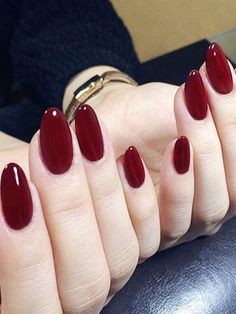 Unghie Sfumate, Manikur Kuku, Short Fake Nails, Her Nails, Red Nail Polish, Red Nail, Gradient Nails, Nagel Inspo, Crystal Nails