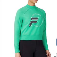 New Size: Xs 90% Cotton 10% Spandex Measurements: Top To Bottom: 18”-19” In Bust: 19” In Waist: 16”-17” In Long-Sleeve: 27”-28” In If You Have Any Questions Please Let Me Know I Send Same/Next Day Shipping Monday-Saturday Green Graphic Print Crew Neck Activewear, Green Sportswear Sweatshirt For Workout, Green Athleisure Sweatshirt For Gym, Green Crew Neck Sweatshirt For Gym, Logo Print Gym Tops, Green Sporty Sweatshirt For Workout, Green Spring Activewear With Crew Neck, Green Crew Neck Activewear For Spring, Fitted Crew Neck Workout Sweatshirt