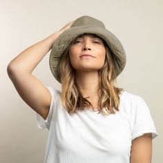 Adorable womens beach hat Cool Bucket Hats, Style Bucket Hat, Red Beanie, Staring At Stars, Soft Hats, Instyle Magazine, Usa Products, Cozy Scarf, Metallic Dress