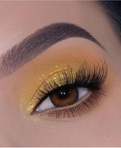 💛💛💛💛💛 Teknik Makeup, Yellow Eye Makeup, Yellow Makeup, Yellow Eyeshadow, Pinterest Makeup