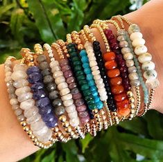 Bracelets Seed Bead Tutorials, Stack Bracelets, Homemade Jewelry, Reuse Recycle, Beaded Bracelets Diy, Bracelet Tutorial, Diy Schmuck, Instagram Repost, Jewelry Diy