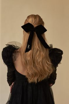 This oversized lush velvet (or satin plaid) bow has been taken up a notch with your choice of monogrammed crystal or pearl lettering. Ideal gifting material for the girl who has everything, and fashion forward. Completely custom, create your own, never take it off. Please note that custom pieces are final sale thus cannot be exchanged or returned. Bow Stacking, Pinterest Predicts, Monogram Bow, Black Tie Optional, Glam Boho, Fancy Bows, Bow Barrette, Blusher Veil, Halo Headband