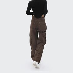 Product information : Main fabric composition: cotton Content of main fabric components: 97(%) Trouser leg style: straight tube Style details: buckle belt decoration Style: Casual/Street/Hip Pop/Vintage/Y2K/PunkDescription:Elegant yet edgy. these Contrast Stitch Baggy Cargo Pants offer both fashion and function. Crafted with 97% cotton. their straight-leg silhouette lends a timeless look. while buckle belt decor provides a whimsical touch. Ideal for a range of stylish looks from casual to vintage. punk. and Y2K. Size Information: Size: S.M.L.XL Baggy Cargo Pants, Skirt And Sneakers, Black Halter Dress, Vintage Punk, Loose Sweater, Buckle Belt, Dress And Heels, Sweater Blouse, New Arrival Dress