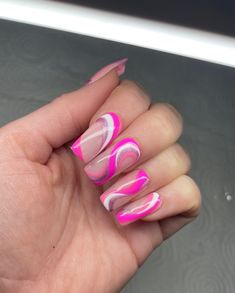 Press On Nails in Pink Swirl Wavy Abstract Nail Art False Etsy Short Pedicure, Etsy Nails, Nail Art Mariage, Subtle Nail Art, Swirl Nails, Press Nails, Makeup Hacks Beauty Secrets, Abstract Nail Art, Nails Press