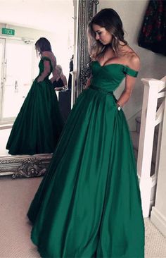 Ballbella custom made Elegant Off-the-Shoulder Evening Dress New Arrival Green Long Prom Dress, we sell dresses On Sale all over the world. Also, extra discount are offered to our customers. We will try our best to satisfy everyone and make the dress fit you. Green Prom Dress Long, Simple Evening Dress, Grad Dresses Long, Off Shoulder Evening Gown, Cheap Gowns, Prom Dresses With Pockets, Prom Dresses 2019, Sweetheart Prom Dress, Formal Dresses Short