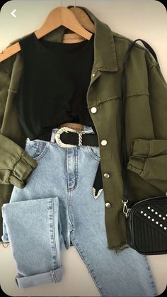 Neue Outfits, 가을 패션, Mode Inspiration, Winter Fashion Outfits, Green Jacket, Outfits Casuales, Simple Outfits, Look Fashion