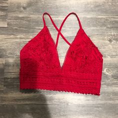 Papaya Red Lace Crop Top Or Bralette Size Medium Zippered Back Criss Cross Straps Non Padded New With Tags Red Bra-friendly Top For Spring, Spring Bra-friendly Red Top, Red Bra-friendly Crop Top For Summer, Red Bra Friendly Crop Top For Summer, Red Bra-friendly Crop Top, Red Triangle Top For Spring, Fitted Red Triangle Crop Top, Red V-neck Crop Top For Beach, Red V-neck Crop Top For The Beach