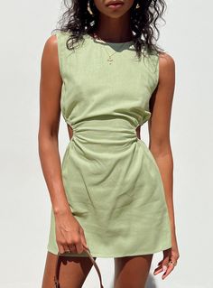 Princess Polly Scoop Neck  Mayzie Mini Dress Green Dresses Princess Polly, Sorority Rush Dresses, Dresses Princess, Brunch Dress, Rush Dresses, Dress Slim, New Years Eve Dresses, Polly Dress, Green Mini Dress