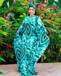 Tips on how to look good in english flowing gown styles english flowing gown styles 7 Adire Kaftan Styles, Tie And Dye Dress, Boubou Styles, Bubu Gown Styles, Kaftan Styles, Tye And Dye, Tye Dye Dress, Style Africain, African Maxi Dresses