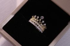 Elegant Bling Rings As Gifts, Elegant Ring With Bling As A Gift, Elegant Bling Ring Perfect For Gifts, Luxury Sparkling Diamond Ring For Gift, Luxury Sparkling Rings For Gift, Luxury Sparkling Diamond Ring Gift, Elegant Crown Design Rings For Gift, Crown Design Diamond Ring As A Gift, Elegant Crown Jewelry With Bling