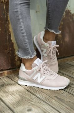 Tennis Shoes Outfit Work, Balance Shoes, Womens Shoes High Heels, Nike Lebron, New Balance Shoes