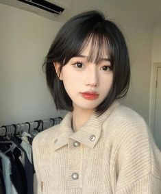 Korean Hair Styles Short, Asian Bob Haircut With Bangs, Japanese Short Haircut, Short Hair Korean Style, Airy Bangs, Short Hair Straight, Bobs For Round Faces, Bang Hairstyles, Short Hair Tomboy