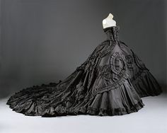 "Maria-Luisa (dite Coré)", Dior 1947 Vintage Dior Dress, Couture Dior, Black Wedding Dress Gothic, Paris Mode, Dior Haute Couture, Christian Dior Couture, Wedding Gowns Vintage