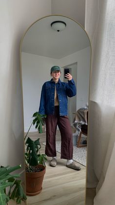 Brown linen pants, denim jacket, green ball cap, birkenstock mules Brown Linen Pants, Birkenstock Mules, Earthy Style, Pants Denim, Birkenstock, Denim Jacket