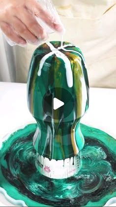 Resin Vase Ideas, Diy Resin Vase, Diy Resin Painting, Epoxy Resin Crafts Ideas, Resin Bowls, Resin Flower Pot, Resin Pours, Resin Vase, Easy Crafts To Sell