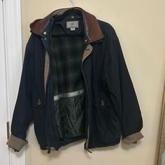 Super Nice Has An Inner Quilted Liner Than Can Be Unzipped. This Is Vintage So It Definitely Has Some Wear In The Cuffs And Around The Leather Collar And Some Pilling On The Liner. See Pictures Ender Man, Trans Boys, Coats Vintage, Cardboard Crafts, Leather Collar, Dream Clothes, Vintage Jacket, Crafts Diy, Fashion Inspo Outfits