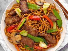 Chinese Stir Fry Noodles, Beef Lo Mein Recipe, Beef Lo Mein, Chinese Noodle Recipes, Homemade Stir Fry Sauce, Beef Chow Mein, Japanese Hibachi, Lo Mein Recipe