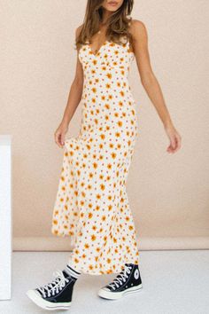 Details: Material: Polyester Style: Sweet, Vacation Pattern Type: Geometric Element: Printing Neckline: V Neck Silhouette: Sleeveless Dress Sleeve Length: Sleeveless Fit Type: Regular Clothing Length: Long Type: Patchwork Size(in) Bust Waist Hips Dresses Length S 33.5 27.2 36.2 53.5 M 35.4 29.1 38.2 53.9 L 37.4 31.1 40.2 54.3 XL 39.4 33.1 42.1 54.7 2XL 41.3 35 44.1 55.1 Tips: Due to the many variations in monitors, the color in the image could look slightly different, please take physical design and color shall prevail. Please allow 0.4"-1" differs due to manual measurement. V Neck Sleeveless Dress, Sundress Casual, Womens Long Dresses, Dress Sleeve Length, Exclusive Dress, Feather Dress, Long Sleeve Short Dress, Hip Dress, Daily Dress