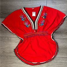 Embroidered Floral Top Artisanal Blouse Typical Ecuadorian Blouse Red Color Size L See Photos For Details Of The Measurements, The Blouse Stretches At The Waist That Is Why It Is A Size L Floral Embroidered Top, Red Blouses, Floral Top, Red Color, Red White, Red And White, Tunic Tops, Womens Tops, Floral