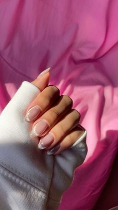 Simple Christmas Nails Cat Eye, French Cateye Nailart, Car Eye French Tip Nails, White Cat Eye Nails French Tips, Cat Eye Simple Nails, Cat Eye Nails Wedding, Cat Eye French Tips Nails, Silver Cat Eye French Tip Nails, French Manicure Cat Eye Nails