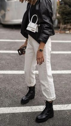 White Felt Hat Outfit, Fashion Autumn 2024, Classy Edgy Outfits, Fall Street Fashion, Chic Outfits Edgy, Extravagant Outfits, Sarah Harris, Thanksgiving Outfit Ideas, Perfect Thanksgiving