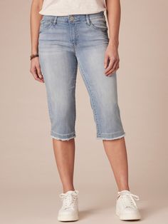 Ab"solution Light Blue Denim Skimmer Capri - Democracy Clothing Perfect Live, Petite Jeans, Hem Style, Capri Jeans, Light Blue Denim, Retail Therapy, Move In, Premium Denim, Jeans Brands