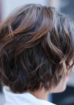 Shag Haircuts and Hairstyles in 2019 — TheRightHairstyles Short Textured Hair, Shaggy Hairstyles, Modern Shag Haircut, Balayage Bob, Short Shag Haircuts, Shaggy Bob