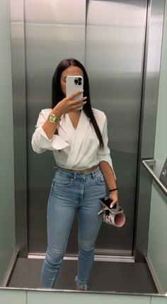 Ootd Work Offices, Basic Classy Outfits, Business Casual Jean Outfits, Outfit Formal Mujer Juvenil, Casual Work Outfits Jeans Office Wear, Outfit Semiformal Mujer, Semiformal Outfit Mujer, Jeans Office Outfit, Slacks Outfit Casual