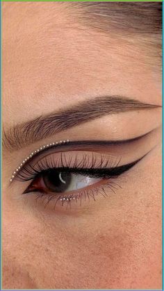 New stylish eyeliner tutorials\n2024 eyeliner trends\nEyeliner tutorial for beginners\nCreative eyeliner looks\nWinged eyeliner tutorial\nGraphic eyeliner tutorial\nEasy eyeliner tricks\nBold eyeliner styles\nStep-by-step eyeliner guide\nTrendy eyeliner techniques\nCat-eye eyeliner tutorial\nEyeliner hacks for perfect look\nColorful eyeliner ideas\nSmokey eyeliner tutorial\nEyeliner tutorial for hooded eyes\nModern eyeliner styles\nEyeliner tutorial for almond eyes\nStylish eyeliner for parties\nNatural eyeliner Grafik Eyeliner, Stylish Eyeliner, Eyeliner Tutorials, Eyeliner Trends, Creative Eyeliner, Editorial Make-up, Eyeliner Guide, Almond Eye Makeup, Eyeliner Ideas