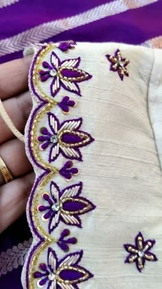 Basic Blouse Designs, Lace Blouse Design, Latest Blouse Designs Pattern, Simple Hand Embroidery Patterns, Flower Machine Embroidery Designs, Maggam Work Designs, Traditional Blouse Designs, Diy Bead Embroidery