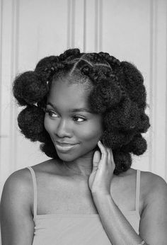 This post is all about stunning natural hairstyles and hairstyle ideas that will celebrate and showcase your gorgeous natural locks... Vacation Hairstyles Black Women, Cute Vacation Hairstyles, Easy Natural Hairstyles, Stunning Hairstyles, Your Gorgeous, Hairstyles For Black Women, Natural Hairstyles, Hairstyle Ideas, Curly Hair