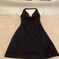 Up For Sale Is A Brand New Without Tags Black Halter Dress By Guess. Although The Tags Have Been Removed, This Dress Has Never Been Worn. Dress Features Padded Cups And For Support And A Side Zipper. Dress Is In Pristine Condition. All Offers Welcomed. Black Lined Halter Neck Mini Dress, Black Halter Neck Mini Dress Lined, Black Halter Dress, Zipper Dress, Guess Dress, Black Halter, Side Zipper, Halter Dress, Mini Dress