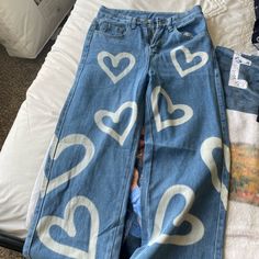 Amazon Heart Print Straight Leg Jeans Size Xs Blue And White Trendy Boyfriend Jeans With Fashion Heart, Suitable For Date,Valentine's Day, Work, Party, School . Perfect Gifts For Your Girlfriend, Wife, Mom, Or Daughter Jeans With Hearts On Them, Heart Jeans Outfit, Bleaching Jeans, Art On Pants, Decorating Jeans, Jeans With Hearts, Painting On Jeans, Sabrina Outfits, Hoco Jeans