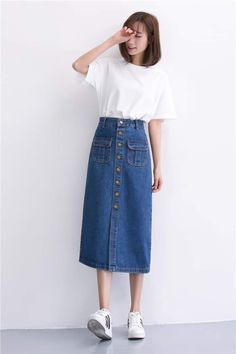 Rok Jeans Hijab Ootd, Ootd Rok Jeans, Demin Skirt Outfit, Skirt Outfits Korean, High Waisted Skirt Outfit, Japan Spring, Korean Jeans, Hijabista Fashion