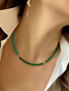 Beaded Necklace Aesthetic, Aesthetic Necklace, Necklace Aesthetic, Malachite Necklace, Beaded Jewelry Necklaces, Beaded Necklace Designs, Malachite Jewelry, Beaded Jewels, Half And Half