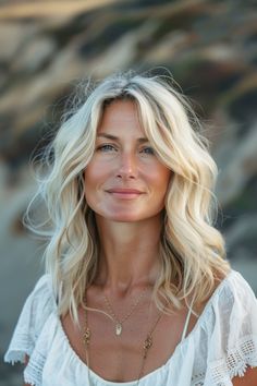 59+ Glorious California Blonde Hair Ideas Surf Blonde Hair, Cali Blonde, California Blonde Hair, Beach Blonde Highlights, Beachy Blonde Hair, California Blonde, Choppy Pixie, Beach Blonde Hair, California Hair