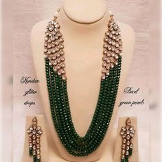 Kundan Sets Indian Jewelry, Indian Beads Jewellery Design, Green Beads Indian Jewellery, Beads Jewelry Indian Gold, Beads Jewellery Designs, Victorian Jewelry Necklace, Kundan Polki Necklace, Fashion Jewelry Necklaces Gold