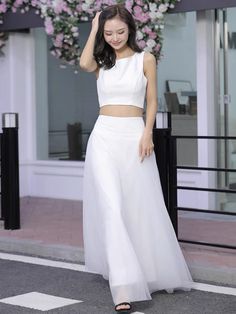 White evening dress, two-piece white dressMaterial:tulleColor:as picture or custom colorNeckline:o-neckBack details:zipperStyle:two pieceDress type:A-line&ltp&gtFeatures:simple</p>&ltbr/>&ltp&gtCustomized service and Rush order are available.</p>&ltbr/>&ltp&gtThis dress could be custom made, there are no extra cost to do custom size and color.</p>&ltbr/>&ltp&gtPlease leave your phone number for shipping when you order the dre Sleeveless Two-piece Summer Wedding Dress, White Sleeveless Two-piece Party Dress, White Sleeveless Two-piece Dress For Party, Elegant White Two-piece Wedding Dress, White Sleeveless Two-piece Dress, Elegant White Sleeveless Two-piece Dress, White Evening Dress, Color Card, Evening Dress